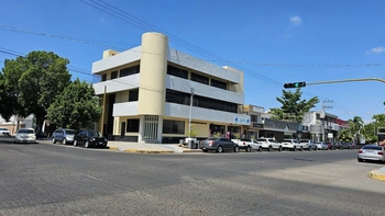 9_2609 | EDIFICIO OFICINAS en esquina con 2 locales en planta baja zona Centro de Los Mochis | Castillo Bienes Raíces