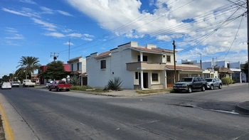 9_2835 | CASA VENTA Blvd. Canuto Ibarra, esquina con Calle Palma | Castillo Bienes Raíces