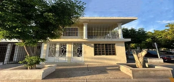 13_2952 | En Venta muy Amplia Casa u Oficina en esquina, Infonavit Mochicachui | Castillo Bienes Raíces