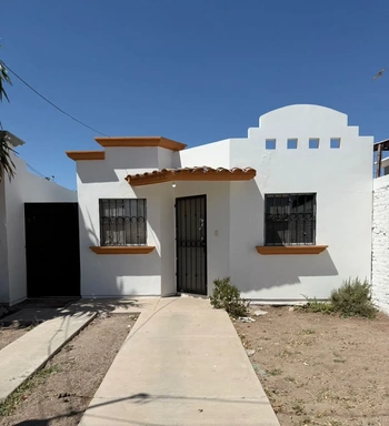 5_2855 | CASA EN RENTA AMUEBLADA 2 REC PRADOS DEL SUR | Castillo Bienes Raíces