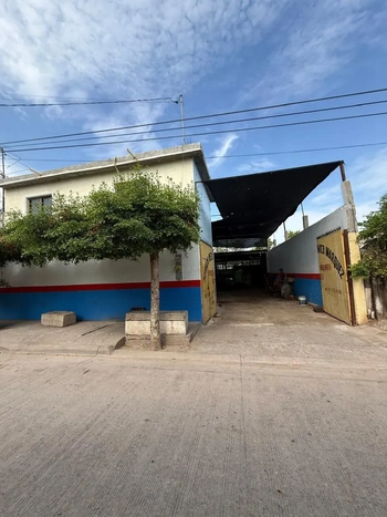 5_3005 | LOCAL COMERCIAL EN RENTA | Castillo Bienes Raíces