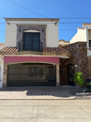 5_2999 | CASA EN VENTA FRACC JARDINES DE FATIMA | Castillo Bienes Raíces