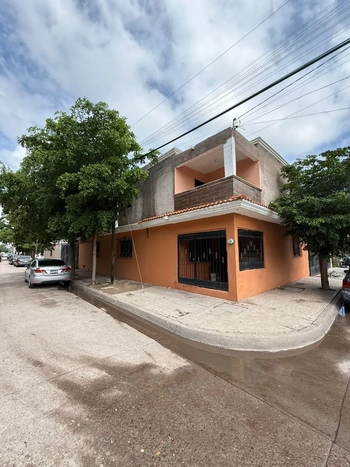 5_3006 | CASA EN VENTA FRACC ALAMOS I | Castillo Bienes Raíces